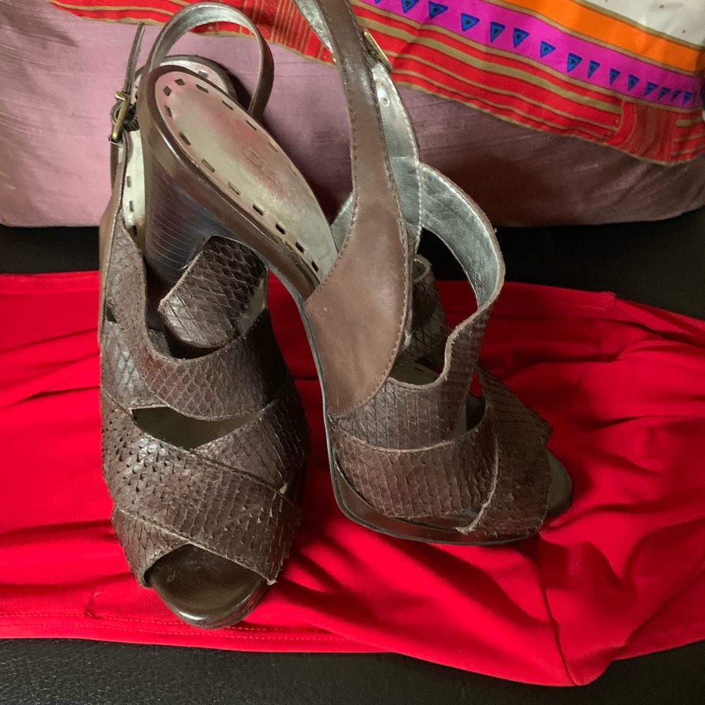 Sandals - Picture 3 of 8